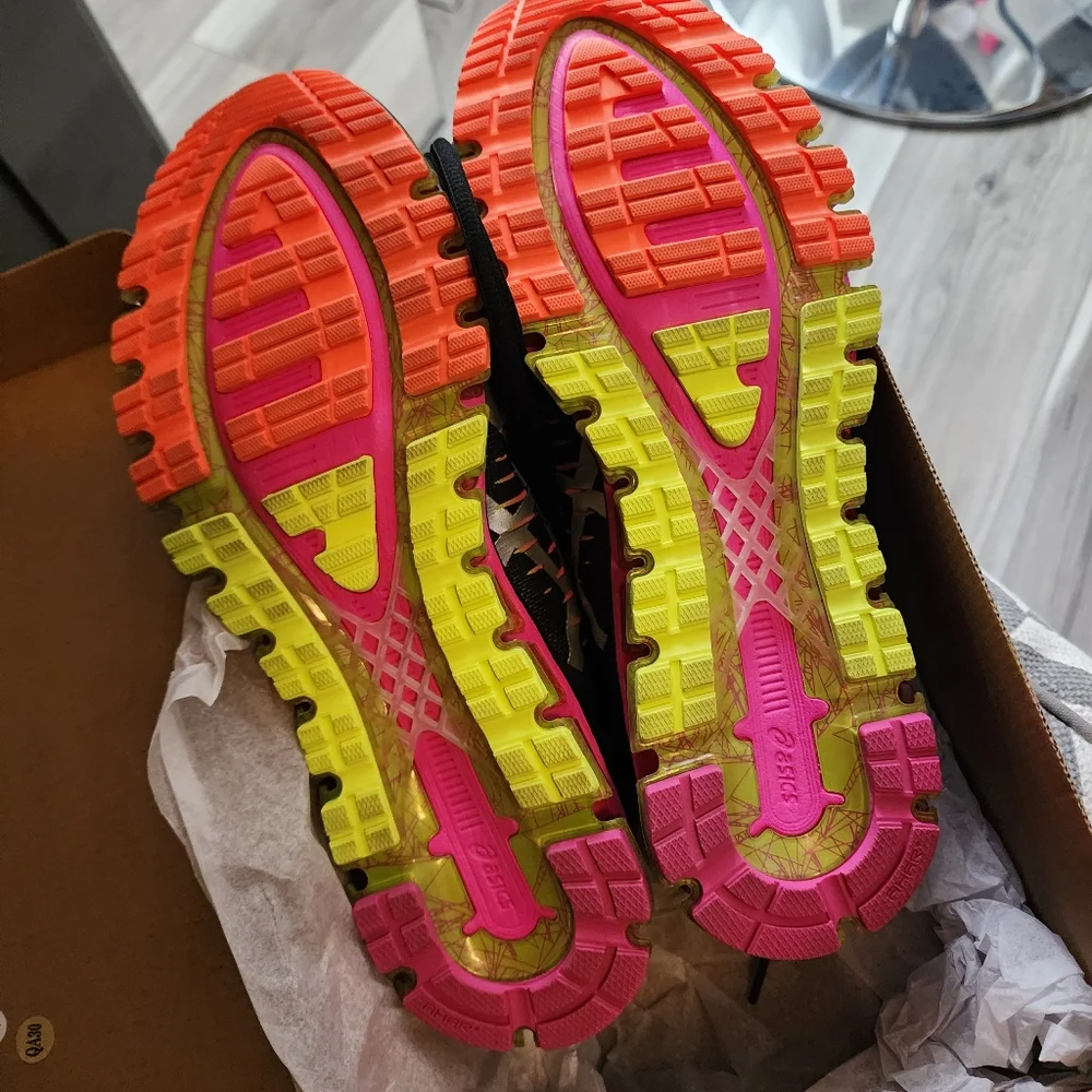 NEW in Box Women's ASICS Gel Quantum 360 - NWT Size 10 - Picture 2 of 5